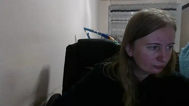 Snapshot of PeterAndJen chatting on 20, 9, 2025 PeterAndJen online show from 20, 9, 2025
