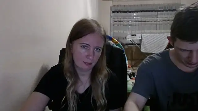 Snapshot of PeterAndJen chatting on 21, 9, 2025 PeterAndJen online show from 21, 9, 2025