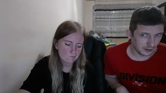 Snapshot of PeterAndJen chatting on 24, 9, 2025 PeterAndJen online show from 24, 9, 2025