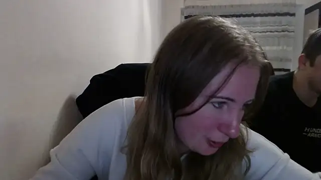 Snapshot of PeterAndJen chatting on 4, 10, 2025 PeterAndJen online show from 4, 10, 2025