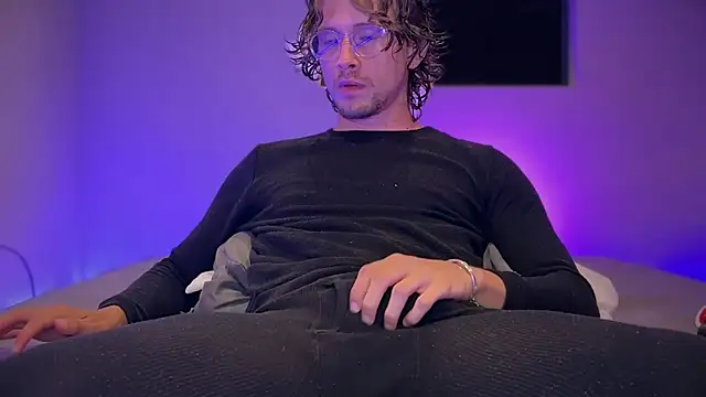 mcklister kinky feets online show from 27, 6, 2026