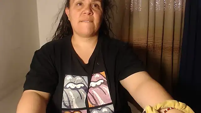 Snapshot of agathamiller01 chatting on 16, 4, 2026 agathamiller01 online show from 16, 4, 2026