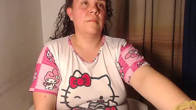 Snapshot of agathamiller01 chatting on 26, 4, 2026 agathamiller01 online show from 26, 4, 2026