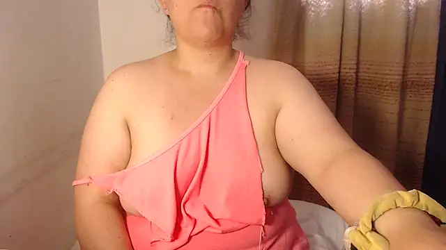 Snapshot of agathamiller01 chatting on 26, 4, 2026 agathamiller01 online show from 26, 4, 2026