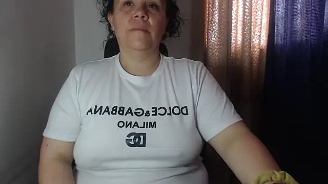 Snapshot of agathamiller01 chatting on 16, 5, 2026 agathamiller01 online show from 16, 5, 2026