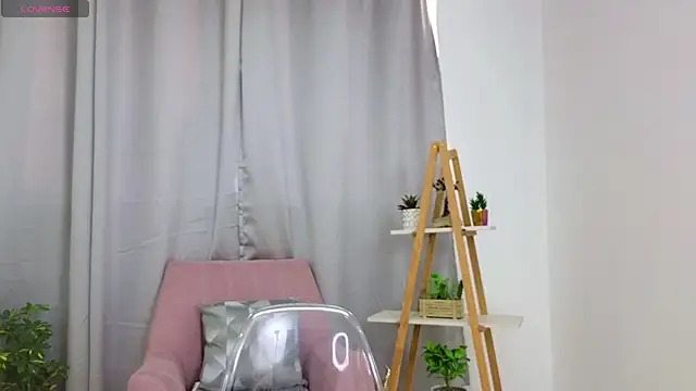 bella  adams online show from 13, 1, 2025