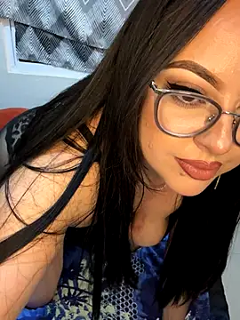 MileyGia online show from 18, 10, 2025