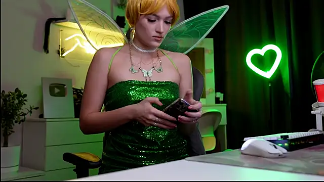 MrsTenderBeast online show from 21, 9, 2025