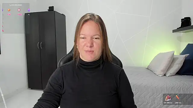 Snapshot of tamy_shine87 chatting on 26, 10, 2025 tamy shine87 online show from 26, 10, 2025