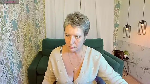 Snapshot of KathySunn chatting on 8, 12, 2024 KathySunn online show from 8, 12, 2024