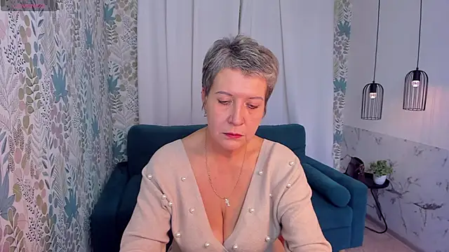 Snapshot of KathySunn chatting on 11, 12, 2024 KathySunn online show from 11, 12, 2024