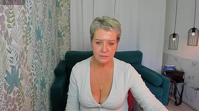 Snapshot of KathySunn chatting on 24, 12, 2024 KathySunn online show from 24, 12, 2024