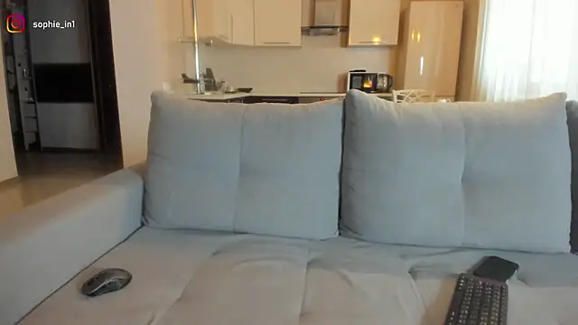 Snapshot of _in_yan chatting on 13, 10, 2025  in yan online show from 13, 10, 2025