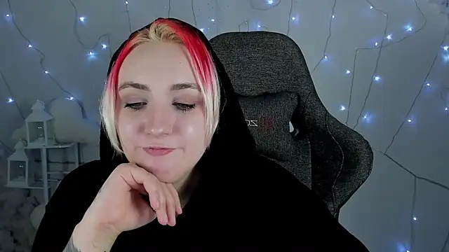 Snapshot of AsheLucker chatting on 30, 1, 2025 AsheLucker online show from 30, 1, 2025