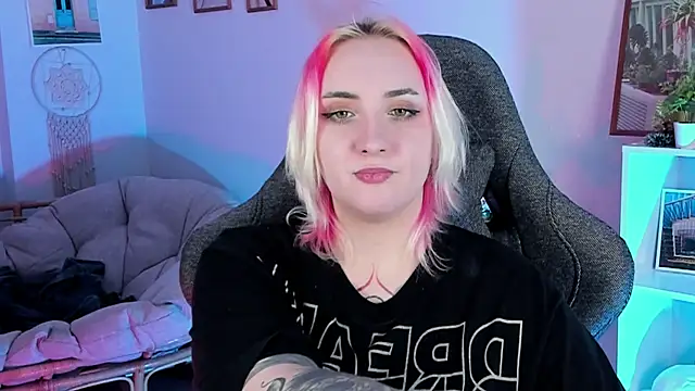 Snapshot of AsheLucker chatting on 3, 3, 2025 AsheLucker online show from 3, 3, 2025