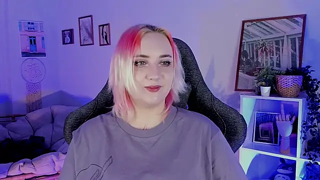 Snapshot of AsheLucker chatting on 6, 3, 2025 AsheLucker online show from 6, 3, 2025