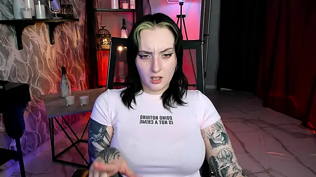 Snapshot of AsheLucker chatting on 19, 10, 2025 AsheLucker online show from 19, 10, 2025