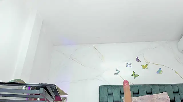 IsiisLovei online show from 10, 2, 2026