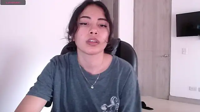 Snapshot of numberfav8 chatting on 24, 12, 2024 numberfav8 online show from 24, 12, 2024