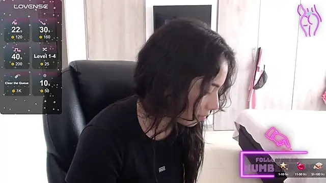 Snapshot of numberfav8 chatting on 2, 1, 2025 numberfav8 online show from 2, 1, 2025