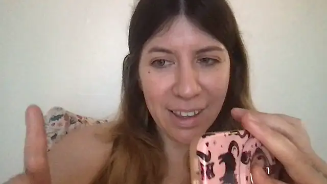 Snapshot of HYPHYtype chatting on 1, 12, 2024 HYPHYtype online show from 1, 12, 2024
