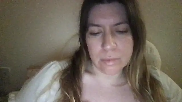 Snapshot of HYPHYtype chatting on 29, 1, 2025 HYPHYtype online show from 29, 1, 2025