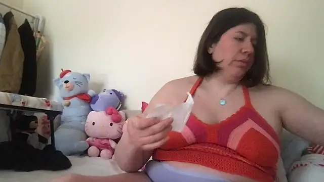 Snapshot of HYPHYtype chatting on 28, 5, 2026 HYPHYtype online show from 28, 5, 2026