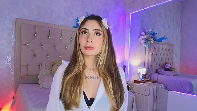 Snapshot of nini_love01 chatting on 19, 5, 2026 nini love01 online show from 19, 5, 2026