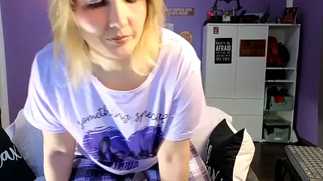 Snapshot of olisunny5 chatting on 7, 4, 2026 olisunny5 online show from 7, 4, 2026