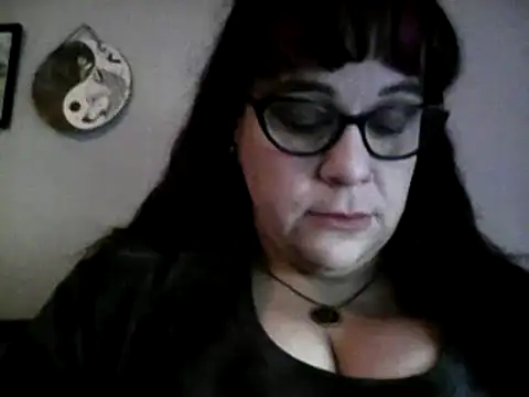 GothyBaby online show from 2, 1, 2025