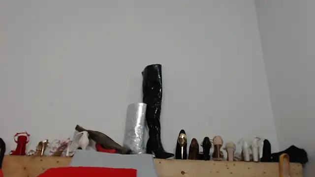 Snapshot of Cherry_1992 chatting on 16, 1, 2025 Cherry 1992 online show from 16, 1, 2025