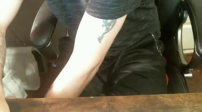 Snapshot of kong_smurfette chatting on 10, 12, 2024 kong smurfette online show from 10, 12, 2024