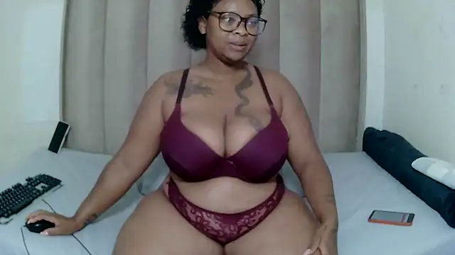 CuteHoney92 online show from 1, 2, 2026