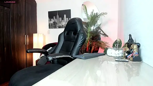 Snapshot of Amaia_Bushida chatting on 22, 10, 2025 Amaia Bushida online show from 22, 10, 2025