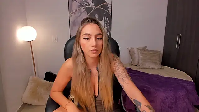 Snapshot of StacyConner chatting on 18, 3, 2025 StacyConner online show from 18, 3, 2025