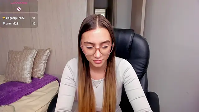 Snapshot of StacyConner chatting on 17, 9, 2025 StacyConner online show from 17, 9, 2025