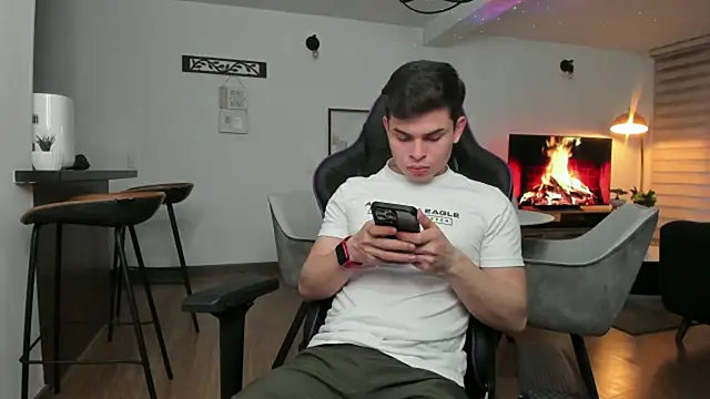 alejooo twink online show from 25, 2, 2025