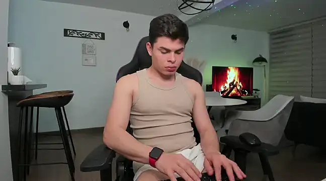 alejooo twink online show from 28, 2, 2025