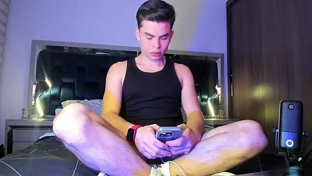 alejooo twink online show from 8, 1, 2026