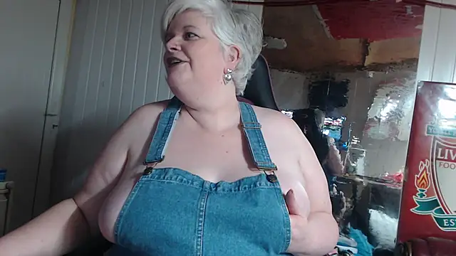 Snapshot of sexychazza16 chatting on 9, 12, 2024 sexychazza16 online show from 9, 12, 2024