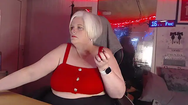 Snapshot of sexychazza16 chatting on 4, 12, 2025 sexychazza16 online show from 4, 12, 2025