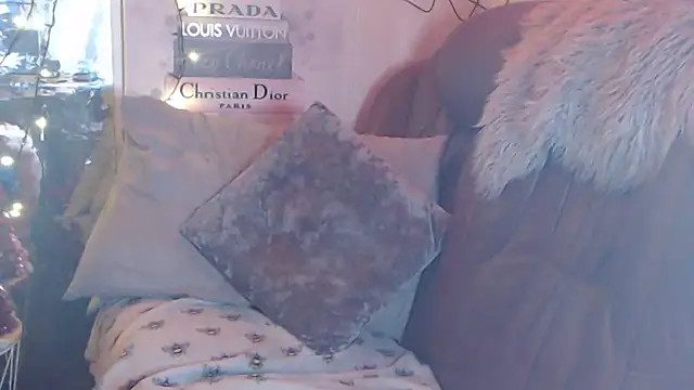 Snapshot of sexychazza16 chatting on 22, 12, 2025 sexychazza16 online show from 22, 12, 2025