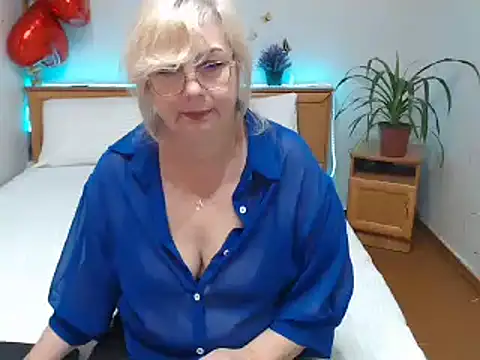 Snapshot of BozhenaNude chatting on 3, 3, 2025 BozhenaNude online show from 3, 3, 2025