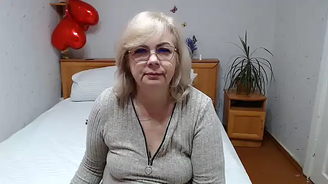 Snapshot of BozhenaNude chatting on 9, 3, 2025 BozhenaNude online show from 9, 3, 2025