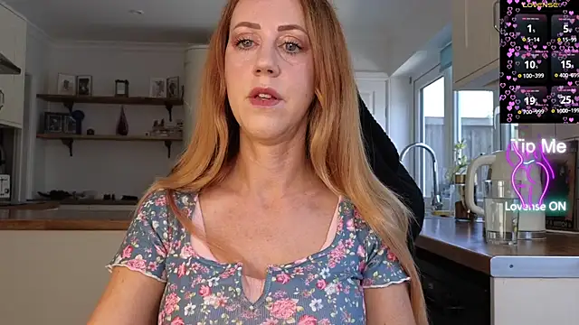 Snapshot of stripmequick chatting on 22, 6, 2026 stripmequick online show from 22, 6, 2026