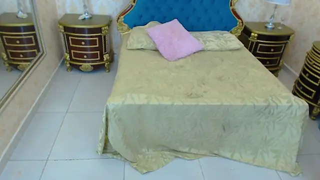 Snapshot of PamelaTomson chatting on 18, 11, 2025 PamelaTomson online show from 18, 11, 2025