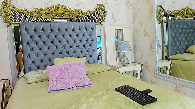 Snapshot of PamelaTomson chatting on 29, 11, 2025 PamelaTomson online show from 29, 11, 2025