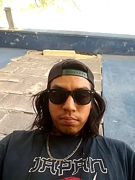 AlexAlejandro13 online show from 15, 3, 2026