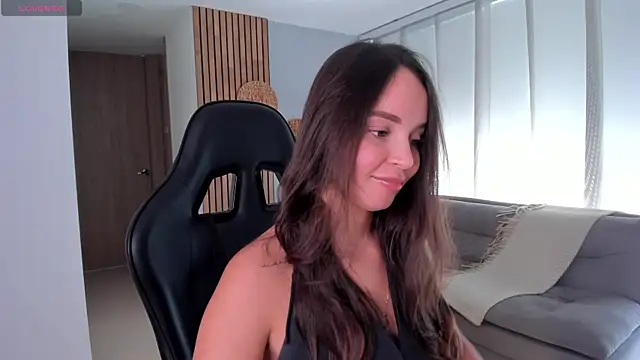 Snapshot of AnnieHallX chatting on 21, 9, 2025 AnnieHallX online show from 21, 9, 2025