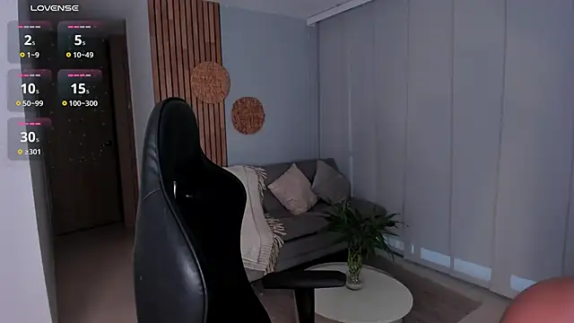 Snapshot of AnnieHallX chatting on 24, 10, 2025 AnnieHallX online show from 24, 10, 2025